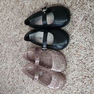 2 pairs of toddler shoes